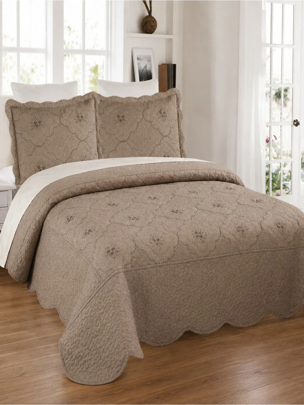 3 piece king size embroidered quilt set